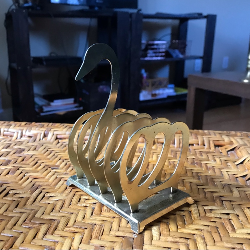 Swan letter holder